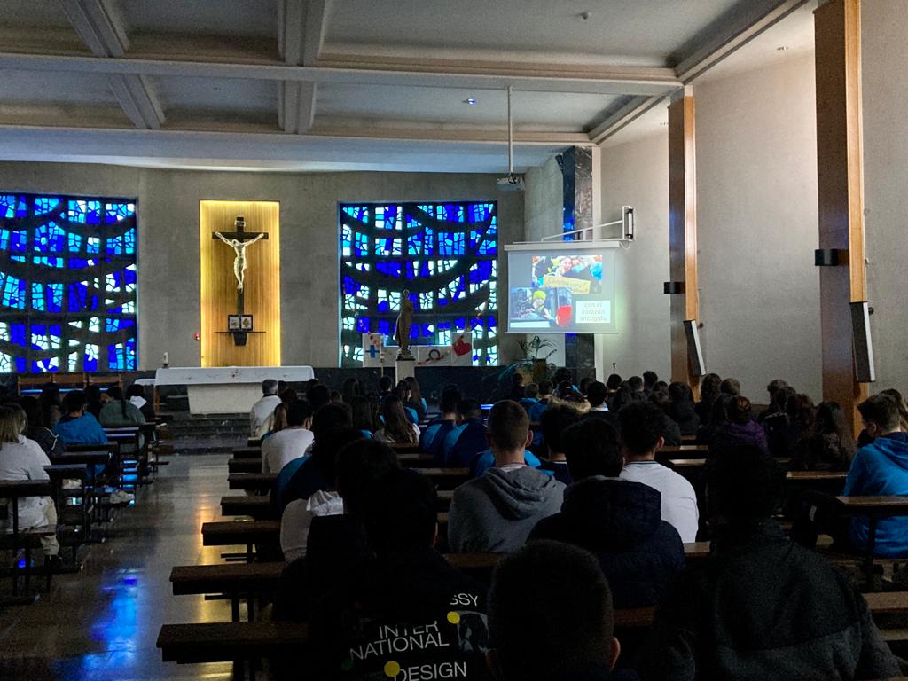 En oracin mirando haciaUcrania 2