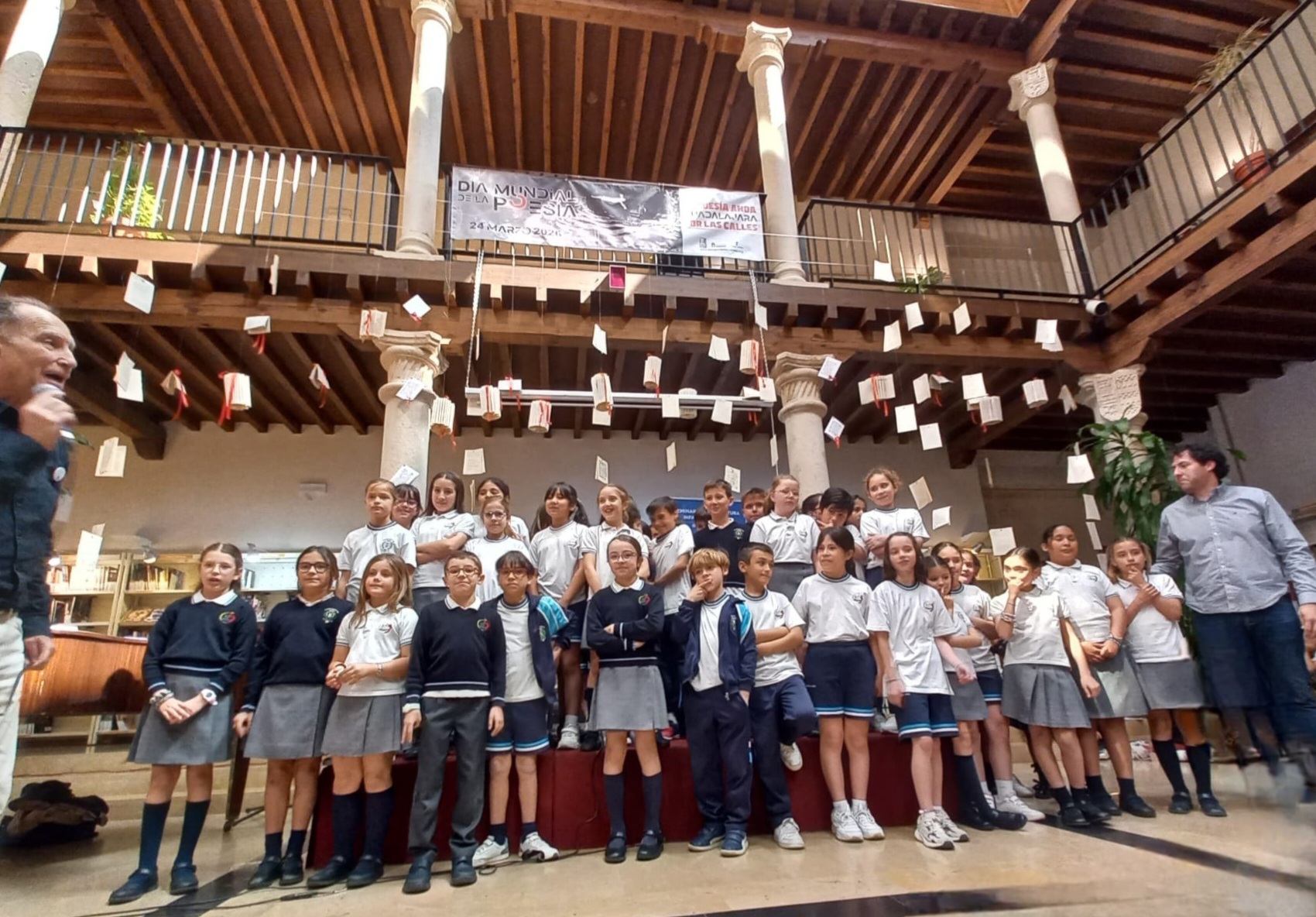 CELEBRANDO EL DÍA DE LA POESÍA