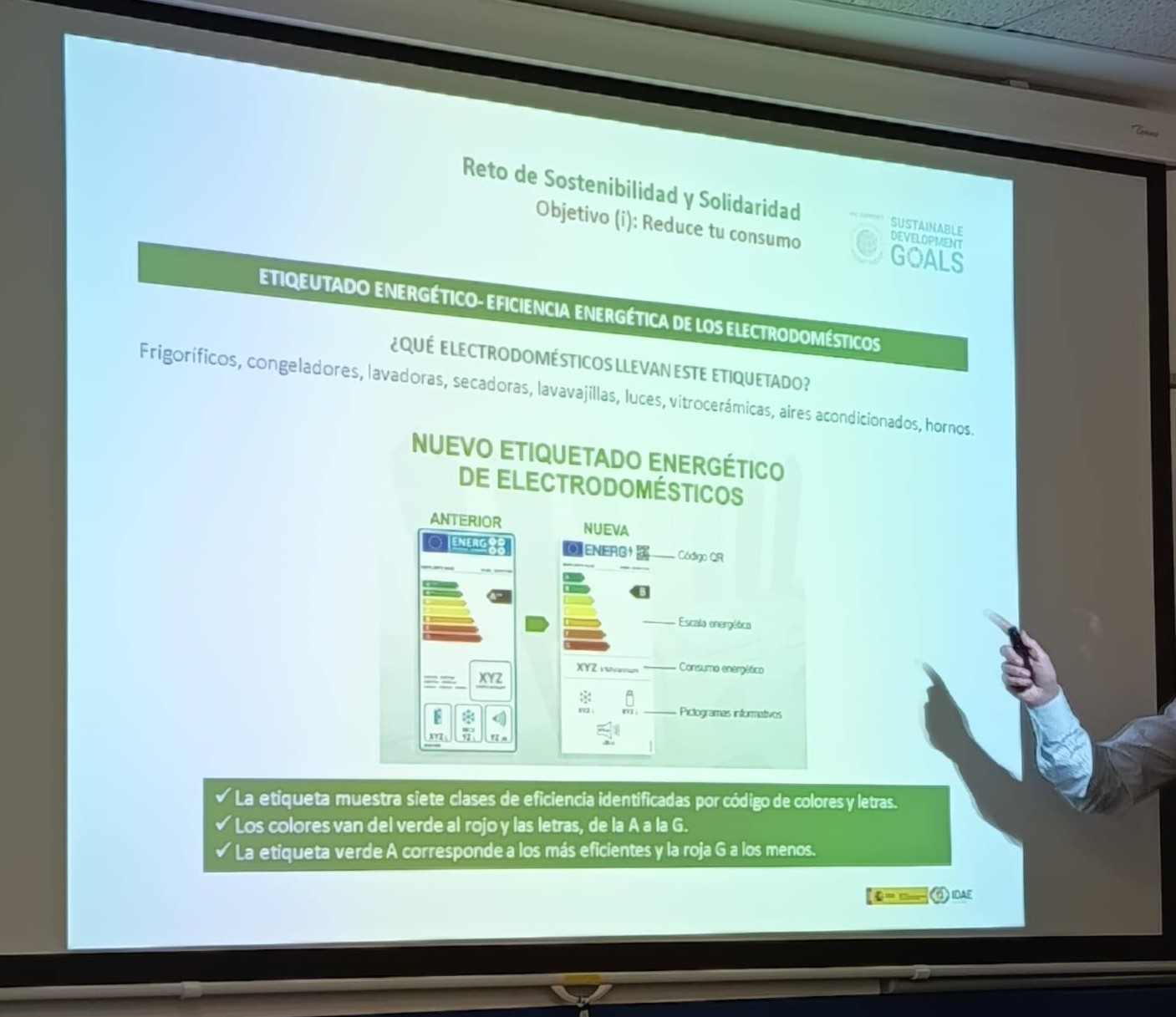 ¿CÓMO PODEMOS CUIDAR NUESTRO PLANETA?
